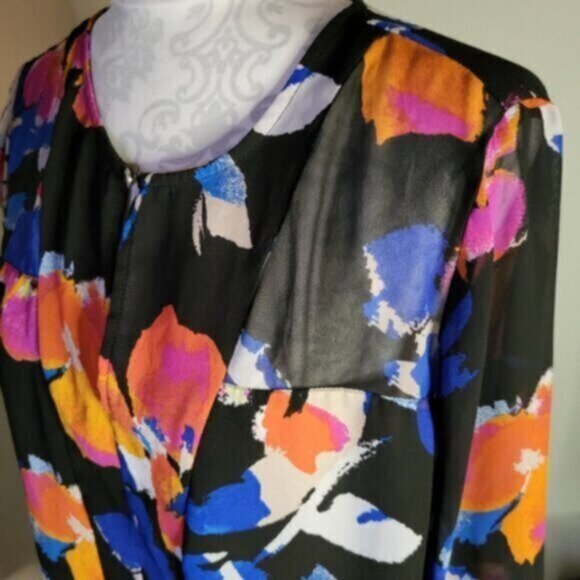 Vince Camuto Colorful Floral Print Chiffon Blouse Size Medium - Picture 4 of 10